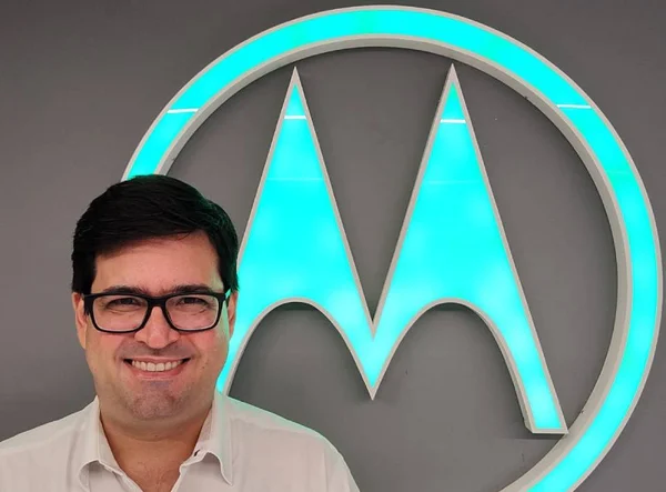 Vinicius Fiori assume liderança global de marketing da Motorola