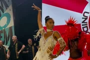 Passista detém um título de Estandarte de Ouro do Carnaval carioca Passista detém um título de Estandarte de Ouro do Carnaval carioca