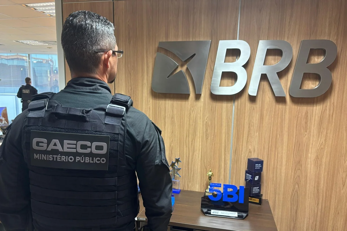 E o Banco de Brasília, hein?