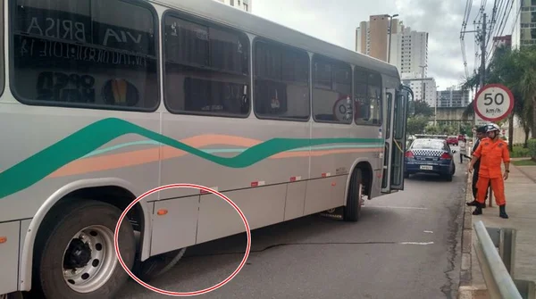 Ciclista é atropelada por ônibus em Águas Claras