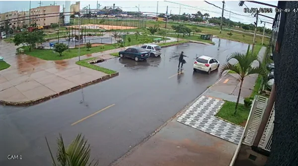 Carro sendo roubado