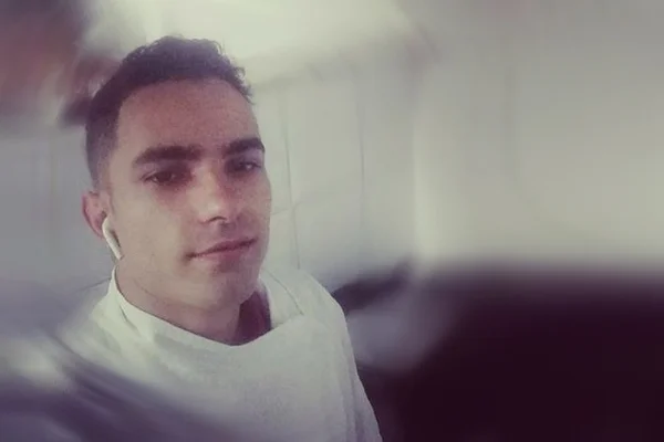 Preso diz que trio esfaqueou motorista de aplicativo “sem dó”