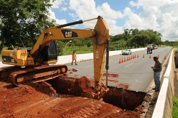 Cratera fechada: reparos no viaduto do Eixo W foram concluídos