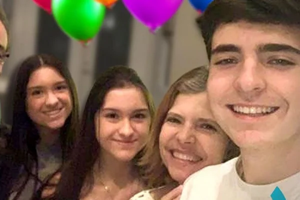 Rompidos com a mãe, filhos de Gugu nem jantam mais com Rose