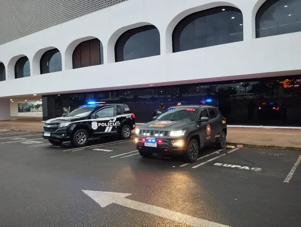 Carros de polícia