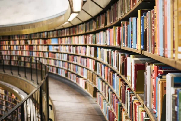 estante de livros