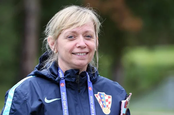 Conheça a única mulher no banco das seleções na Copa do Mundo 2018