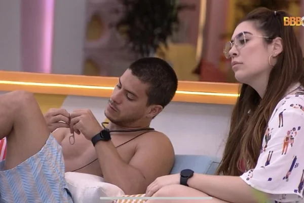 Arthur Aguiar e Naiara Azevedo