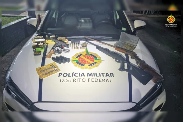 Caso de violência doméstica termina em apreensão de arsenal e munições