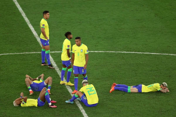 E aquela ideia de a Seleção jogar de camisa verde… Esqueça