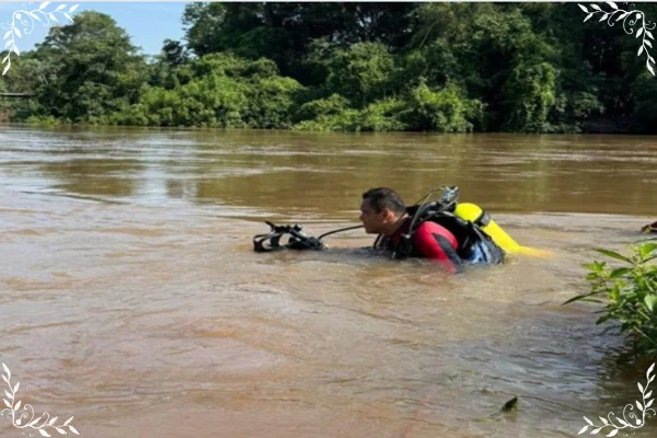 imagem colorida bombeiro fazendo resgate no rio- Metrópoles