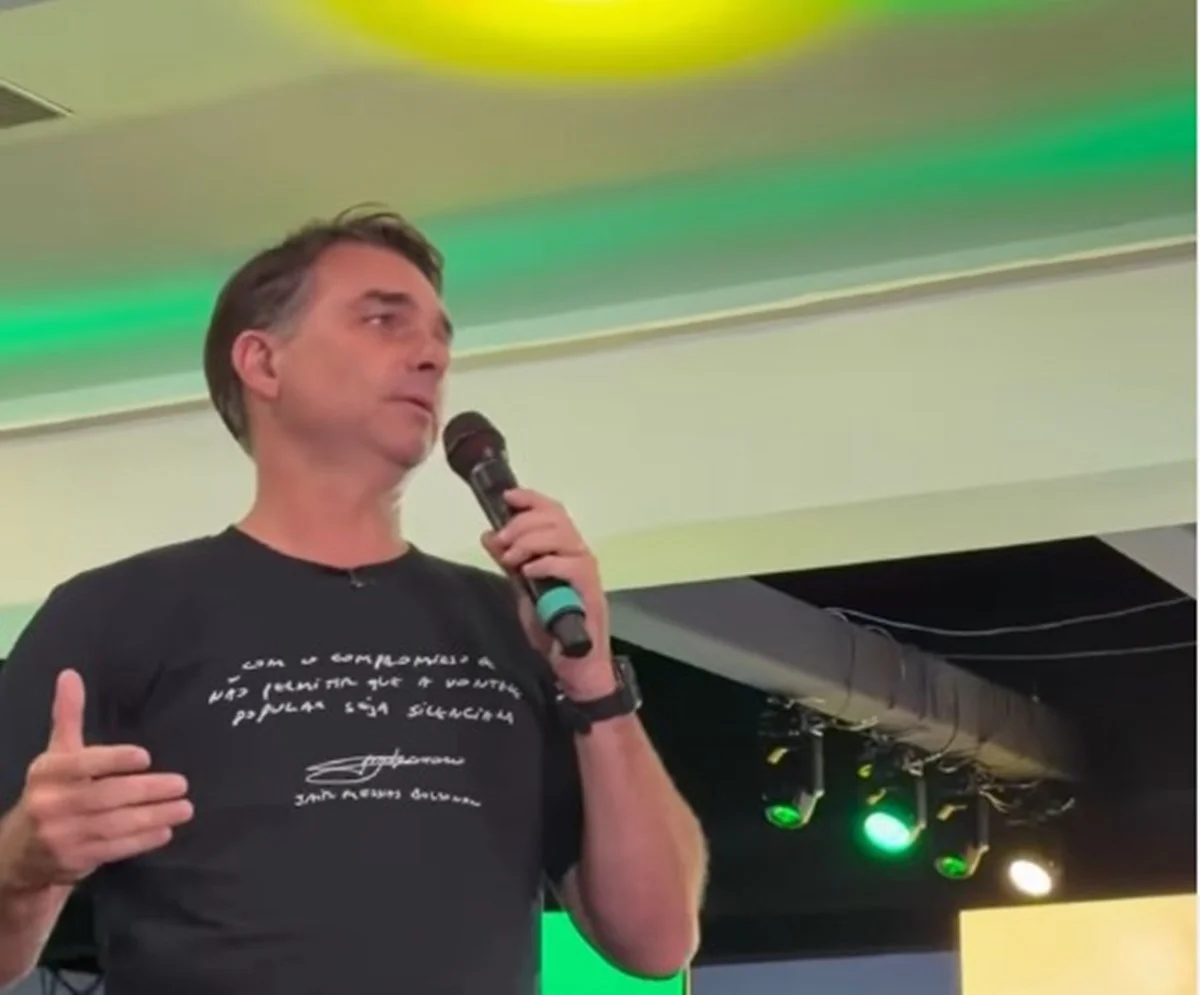 Agro vira alvo de disputa em passagem de Flávio Bolsonaro e Lula em SC - imagem 1 Agro vira alvo de disputa em passagem de Flávio Bolsonaro e Lula em SC - imagem 1