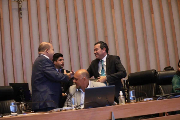 Governador Ibaneis Rocha e Advogado Cleber Lopes