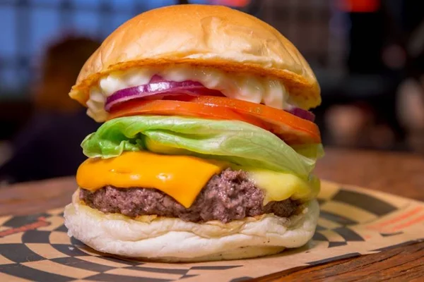 Para comemorar aniversário de Brasília, Geléia vende combo a R$ 15,99