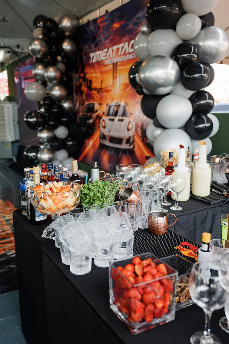 Open bar Open bar