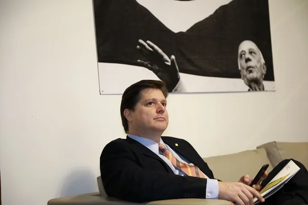 Baleia Rossi repudia “copia e cola” de Alvim ao citar Goebbels