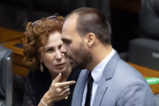 Deputados Carla Zambelli e Eduardo Bolsonaro