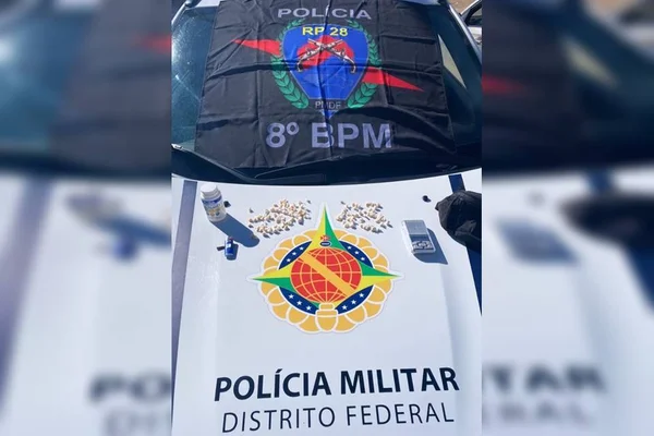 PMDF apreende 125 porções de crack em veículo de aplicativo