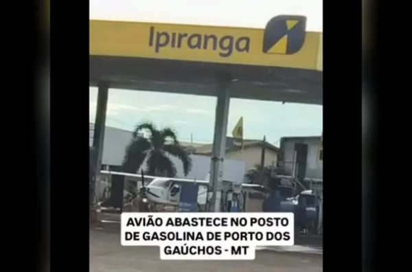 imagem colorida avião abastece posto combustivel mt