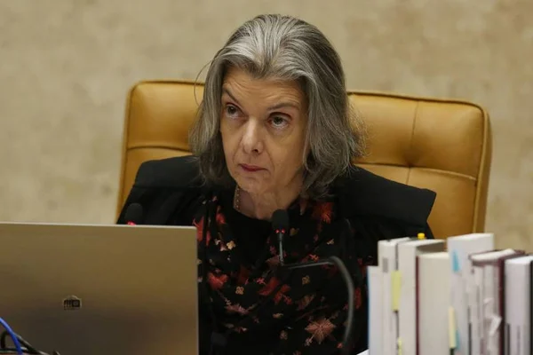Sob pressão, STF discute se prisão após 2ª instância volta à pauta