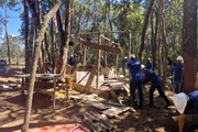Operação na manhã desta quinta-feira desmonta loteamento irregular nas chácaras 17 e 18 do Núcleo Rural Monjolo. Operação na manhã desta quinta-feira desmonta loteamento irregular nas chácaras 17 e 18 do Núcleo Rural Monjolo.