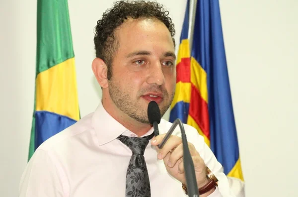 Vídeo. “Na minha cidade, não”, diz vice-prefeito ao chutar radar em SP