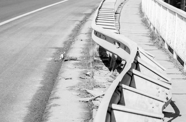 Caminhonete atropela e mata 4 jovens em São José dos Campos