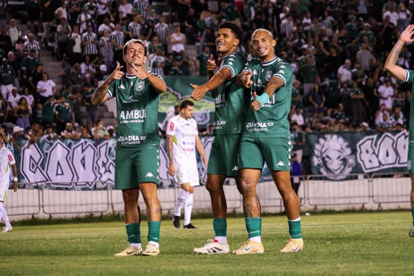 Jogadores do Gama-DF comemorando gol na Série D ZeroUm