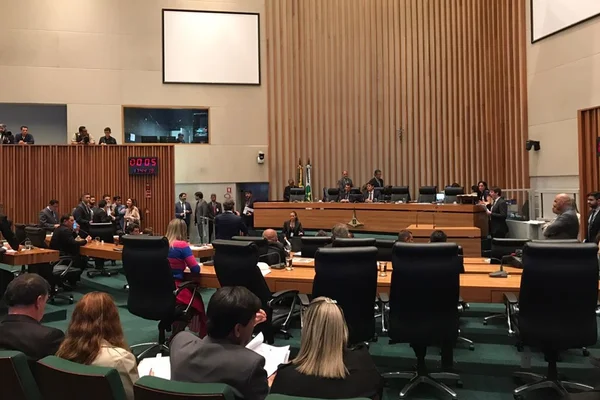 Projeto “flexibiliza” auxílio-transporte para procuradores do DF