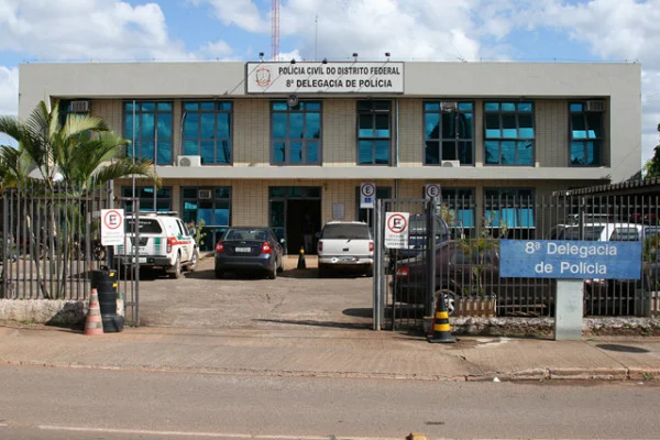 fachada delegacia
