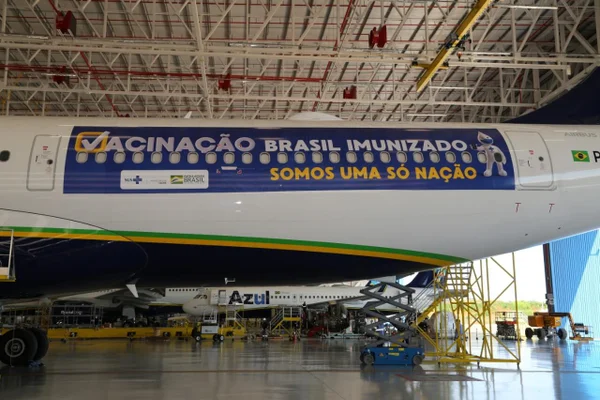 Sem autorização da Índia, voo para buscar 2 milhões de vacinas é cancelado