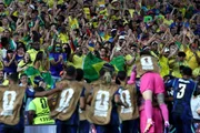 Seleção Brasileira comemorando a vitória sobre o Haiti Seleção Brasileira comemorando a vitória sobre o Haiti