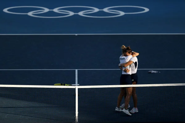 Com virada e emoção, Stefani e Pigossi conquistam bronze inédito no tênis