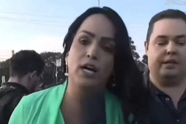 Repórter do SBT diz ter sido agredida por equipe de MC Ryan em presídio