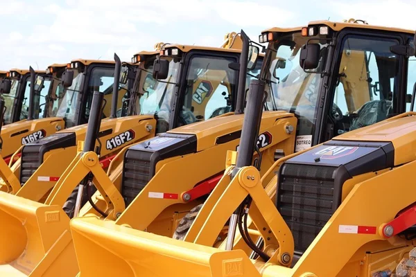 Setor de máquinas e equipamentos melhora, mas segue pior que em 2023