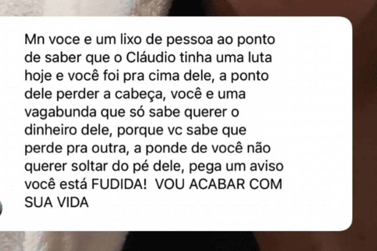 Esposa de ex-UFC confirma agressão e desabafa: "Situação humilhante" Esposa de ex-UFC confirma agressão e desabafa: "Situação humilhante"