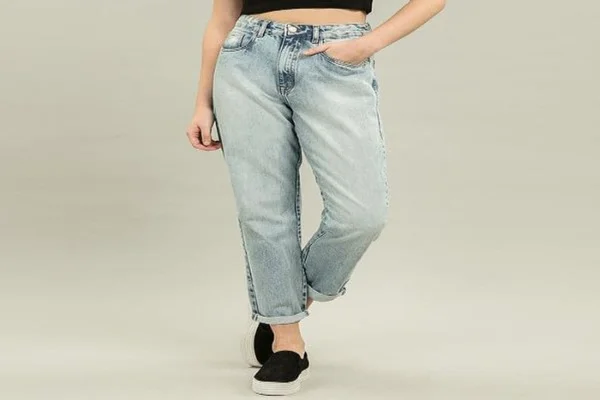 Calça jeans mom