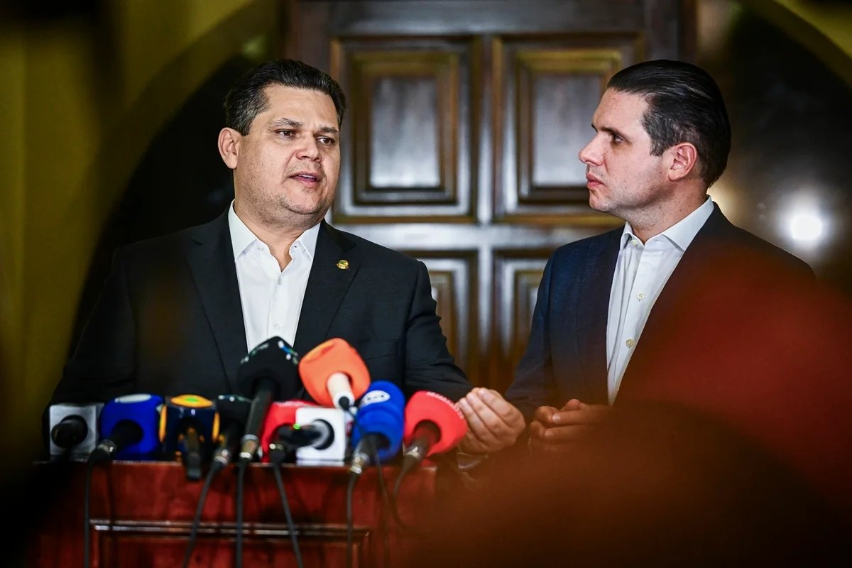 Alcolumbre cobra pacificação de Lula e reconhece "agenda" de Flávio