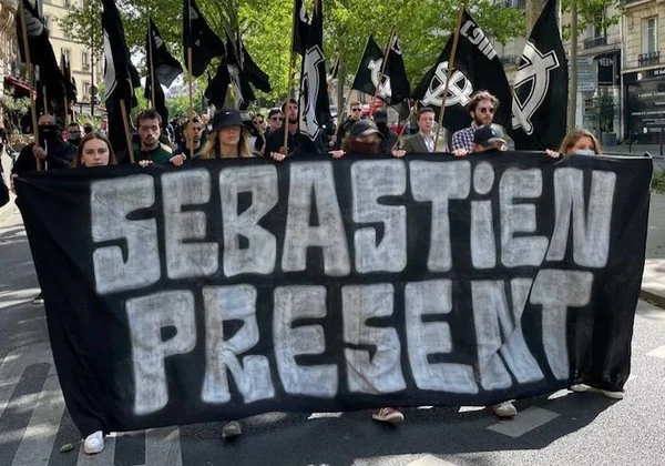 Polícia francesa é criticada por autorizar manifestação neonazista