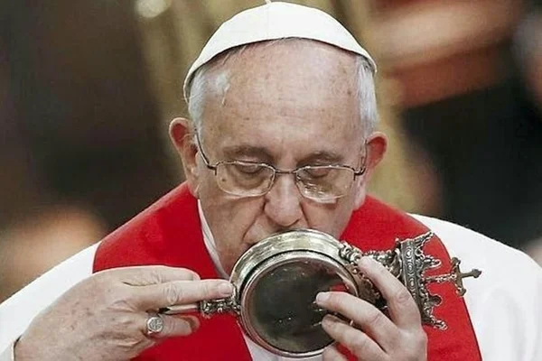 Papa sugere: “É melhor ser ateu do que católico hipócrita”