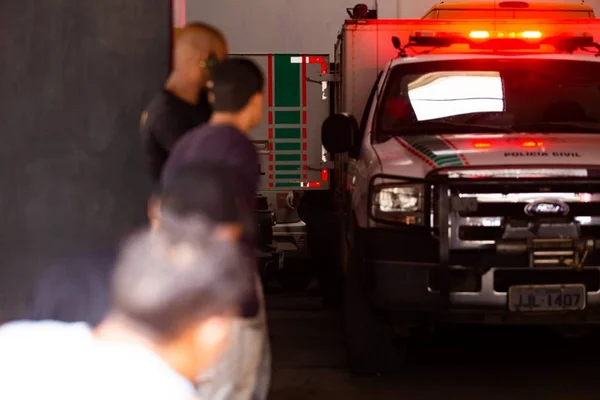Polícia procura casal que estava com mulher achada morta no DF