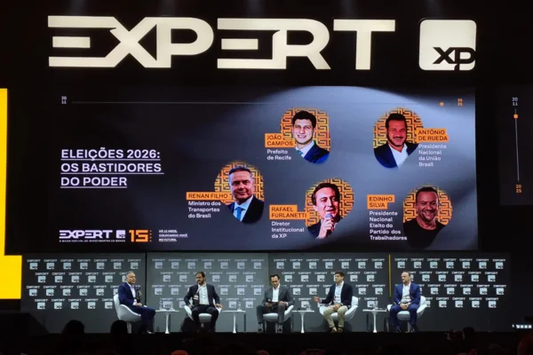 Imagem de Renan Filho, Antonio Rueda, João Campos e Edinho Silva, que participaram de painel da Expert XP - Metrópoles