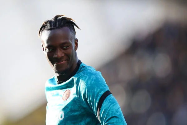 Mourinho elogia Tammy Abraham: “É sempre difícil um inglês deixar seu país”