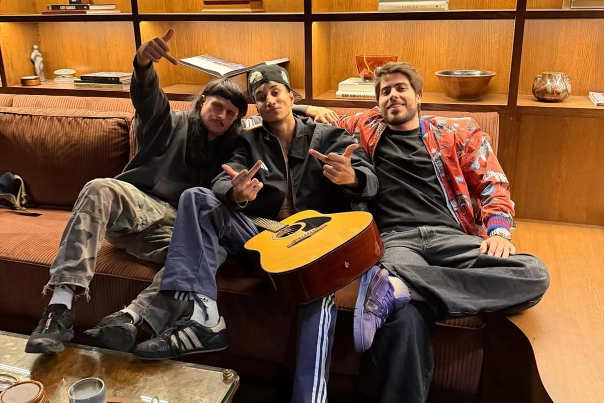 No último post, Lucas Frota mostrou bastidores de uma sessão de estúdio ao lado de Oliver Tree e do influenciador Tota No último post, Lucas Frota mostrou bastidores de uma sessão de estúdio ao lado de Oliver Tree e do influenciador Tota
