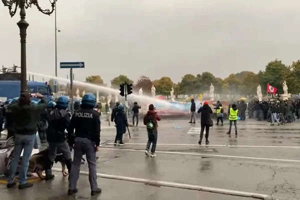 Jornalistas atacados na Itália G20