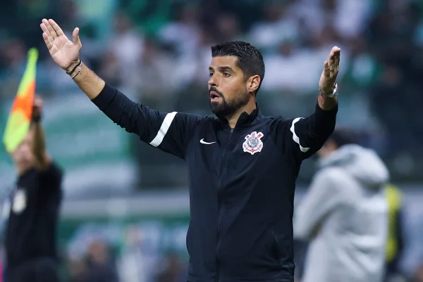 António Oliveira, treinador do Corinthians - Metrópoles