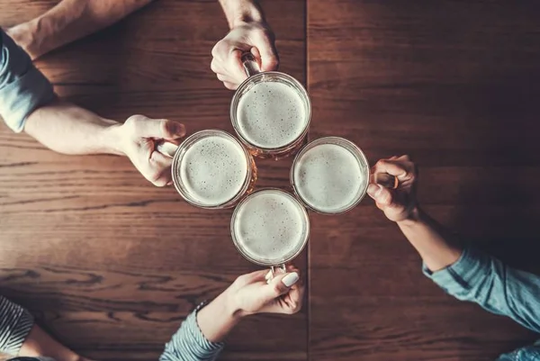 Beber socialmente pode ser mais perigoso do que você pensa