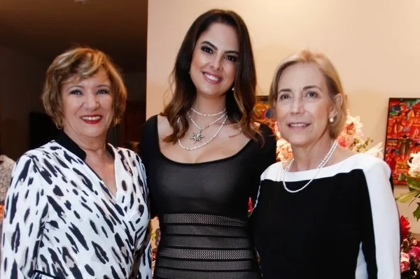 Hedwiges Siqueira, Isabelle Monteiro e Abadia Yahia Hedwiges Siqueira, Isabelle Monteiro e Abadia Yahia