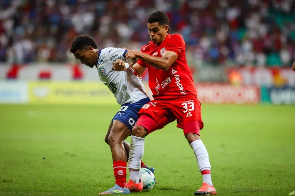 Foto colorida do jogo entre Bahia e América de Cali - Metrópoles