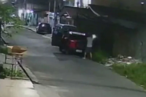 Polícia divulga vídeo do assassinato de mulher em Manaus